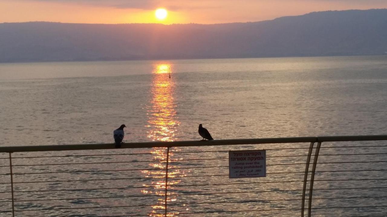 Gai Beach Hotel Tiberias Exterior photo